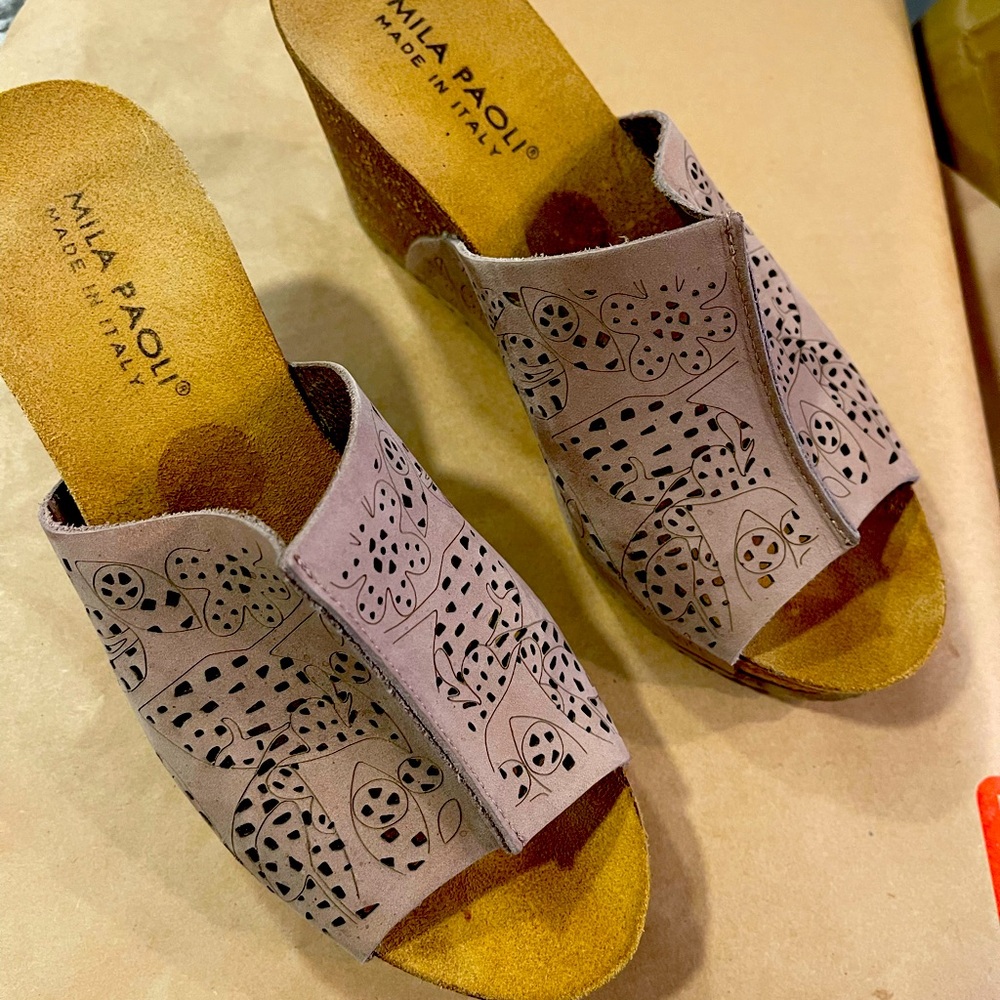 Mila Paoli tan suede sandals.  Size 8.5. Original owner, great condition.